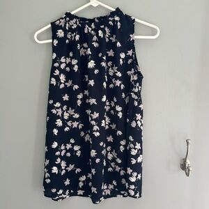 Women’s small loft floral navy blouse tank
